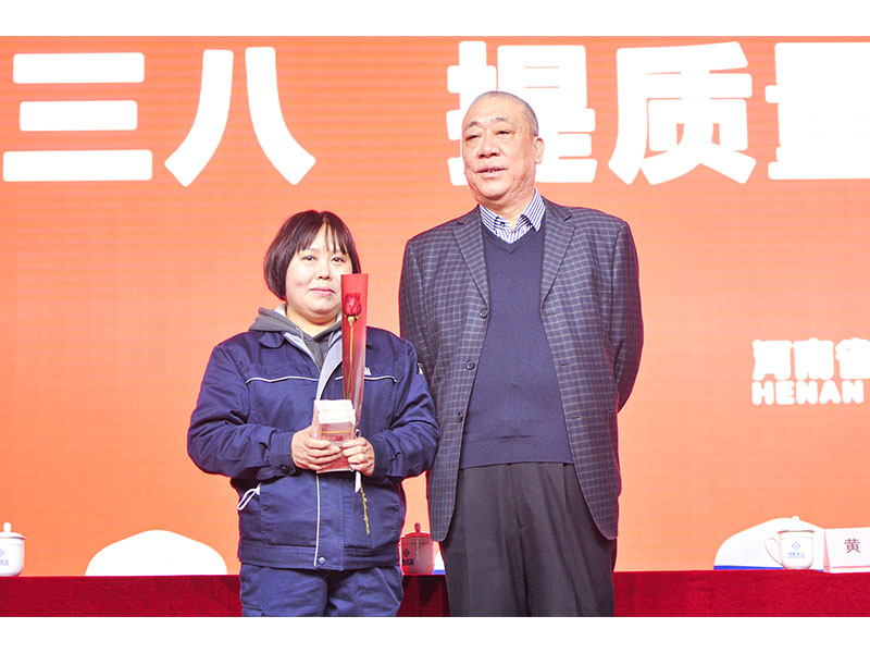 致敬巾帼模范｜海博论坛优秀女工代表肖前翠